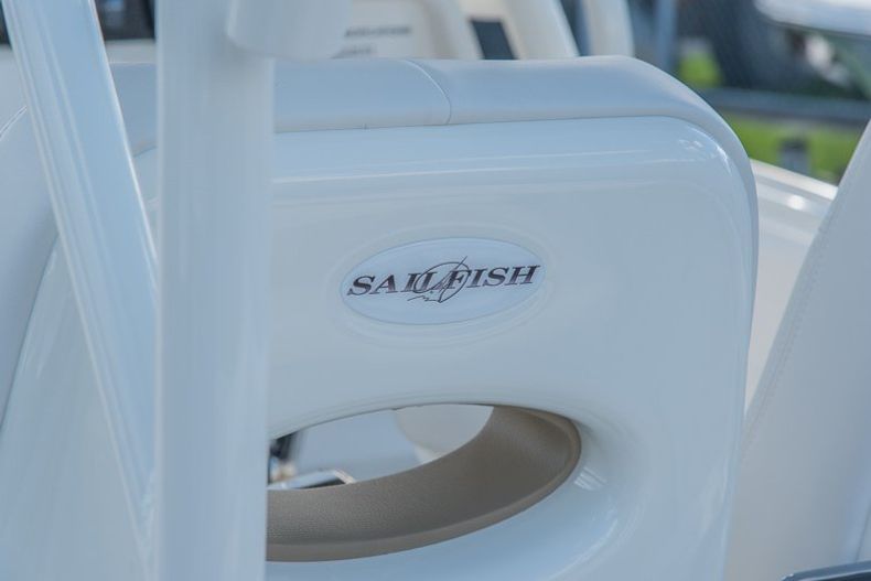 Thumbnail 57 for New 2016 Sailfish 320 CC Center Console boat for sale in West Palm Beach, FL