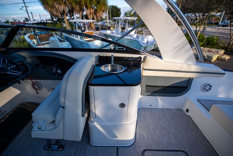 Thumbnail 15 for New 2022 Cobalt 30SC boat for sale in West Palm Beach, FL