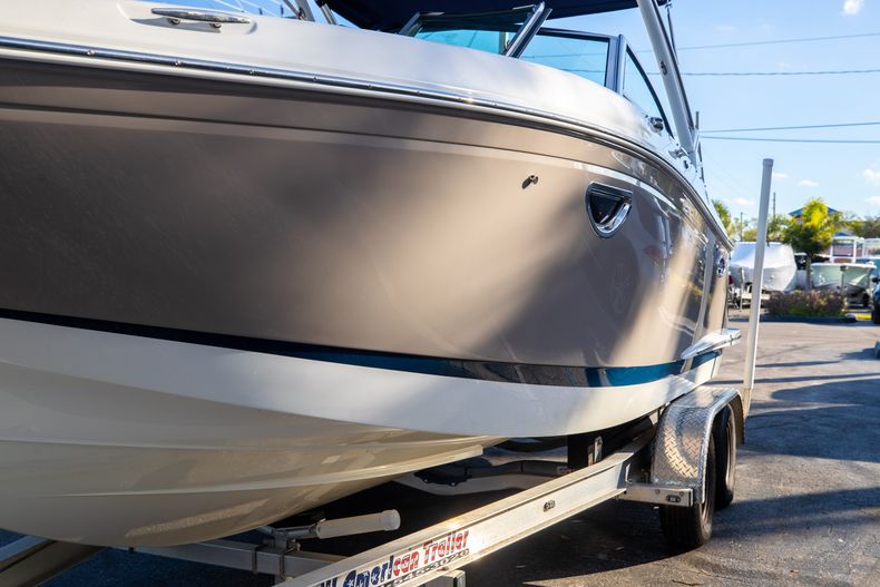 Thumbnail 5 for Used 2019 Cobalt 23SC boat for sale in West Palm Beach, FL