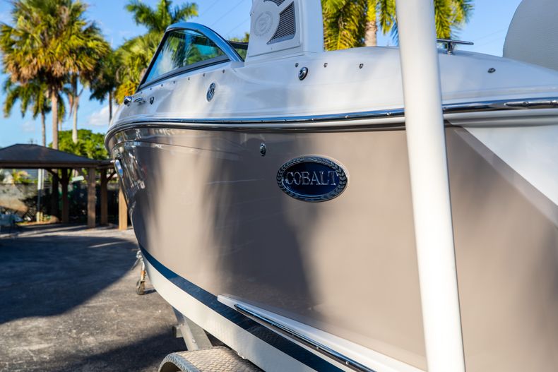 Thumbnail 8 for Used 2019 Cobalt 23SC boat for sale in West Palm Beach, FL