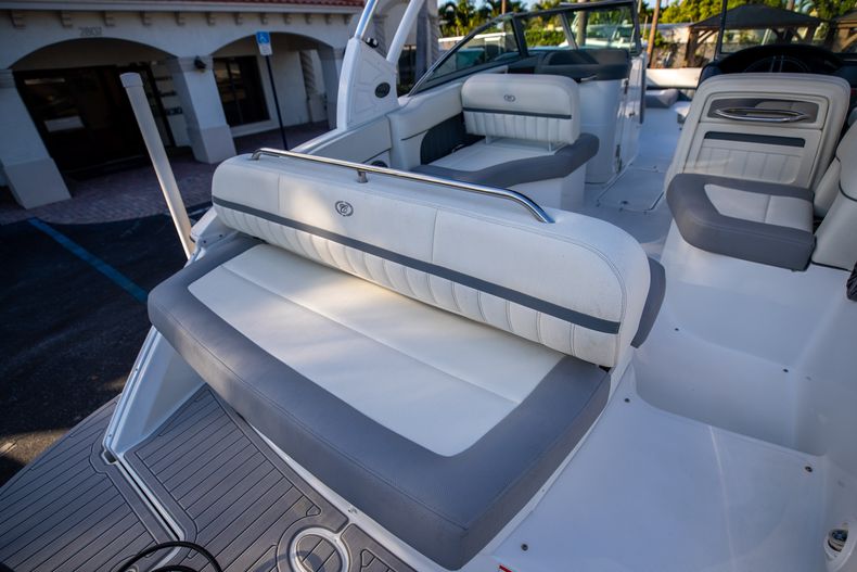 Thumbnail 13 for Used 2019 Cobalt 23SC boat for sale in West Palm Beach, FL
