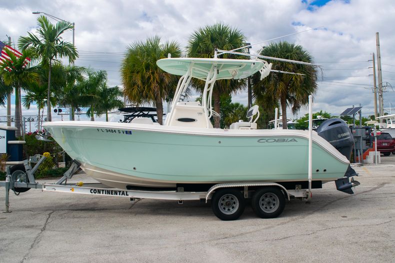 Thumbnail 4 for Used 2021 Cobia 220 CC boat for sale in Fort Lauderdale, FL