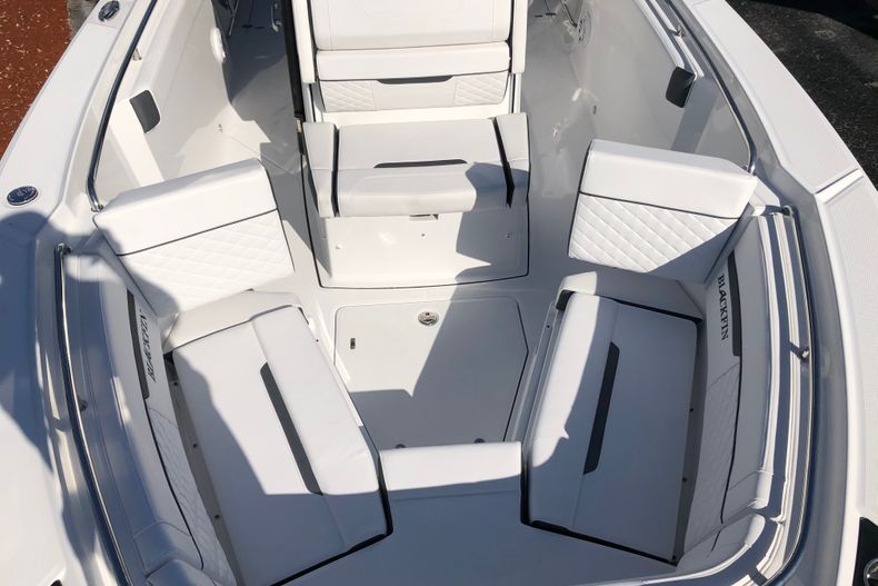 Thumbnail 20 for New 2022 Blackfin 272CC boat for sale in Fort Lauderdale, FL