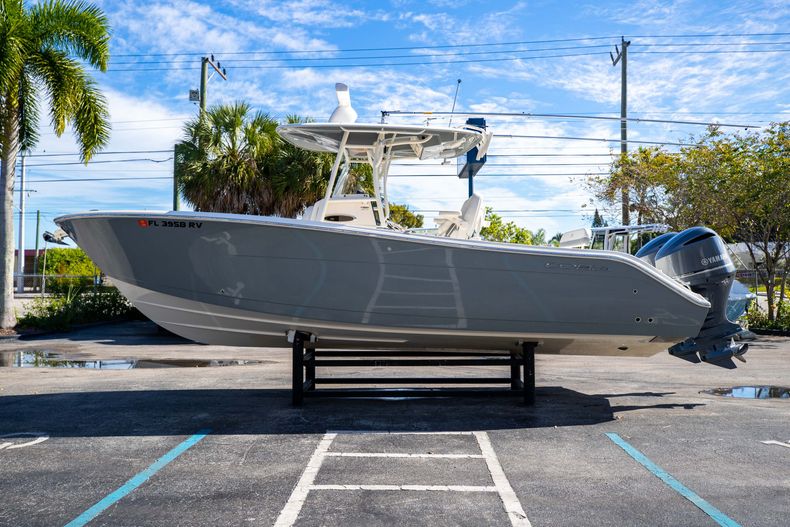 Thumbnail 6 for Used 2019 Cobia 277 CC boat for sale in West Palm Beach, FL