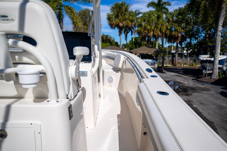 Thumbnail 19 for Used 2019 Cobia 277 CC boat for sale in West Palm Beach, FL