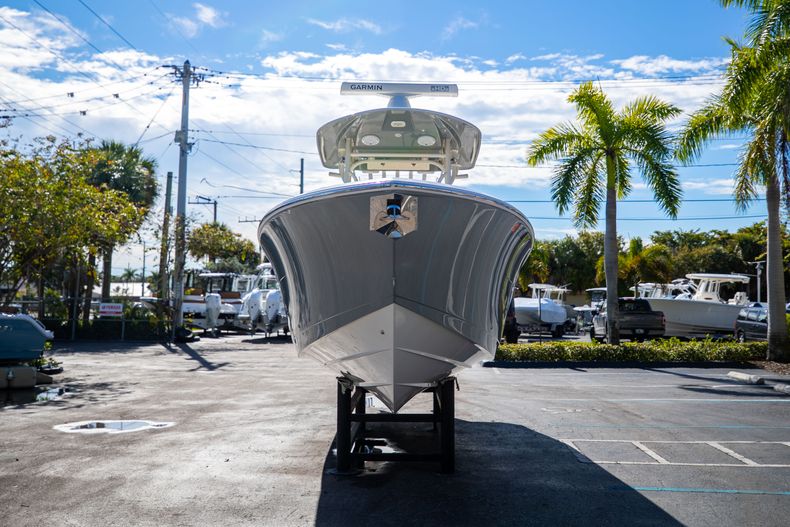 Thumbnail 3 for Used 2019 Cobia 277 CC boat for sale in West Palm Beach, FL