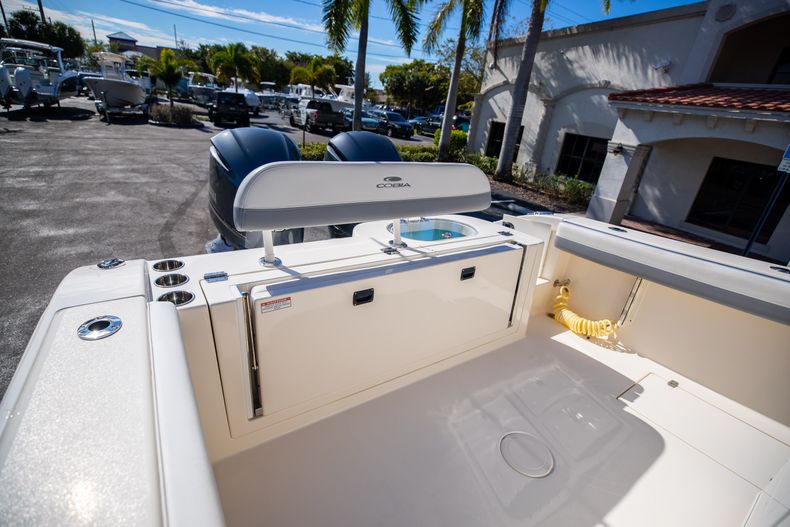 Thumbnail 13 for Used 2019 Cobia 277 CC boat for sale in West Palm Beach, FL