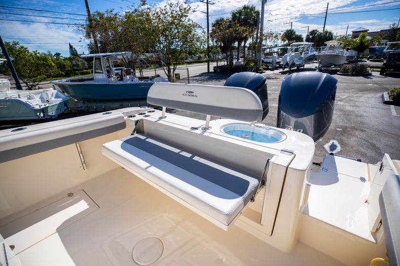 Thumbnail 17 for Used 2019 Cobia 277 CC boat for sale in West Palm Beach, FL