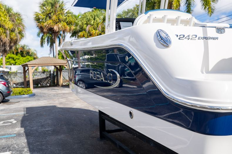 Thumbnail 8 for Used 2019 Robalo R242 Center Console boat for sale in West Palm Beach, FL