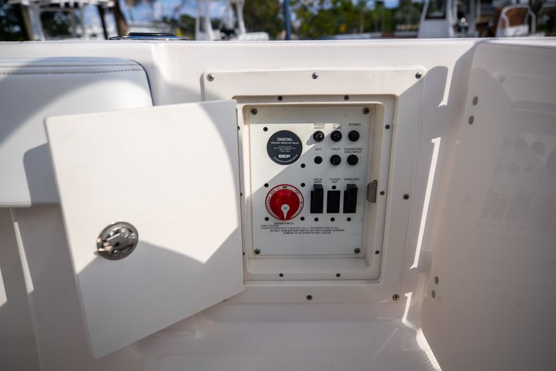 Thumbnail 20 for Used 2019 Robalo R242 Center Console boat for sale in West Palm Beach, FL