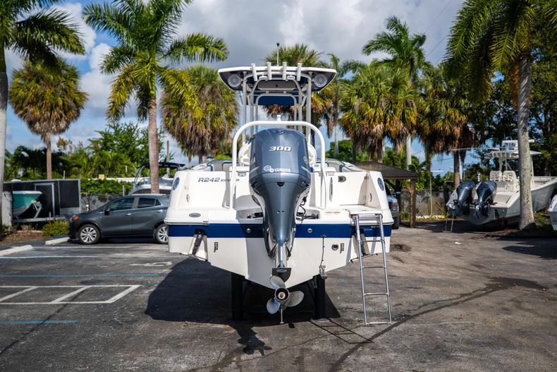 Thumbnail 9 for Used 2019 Robalo R242 Center Console boat for sale in West Palm Beach, FL