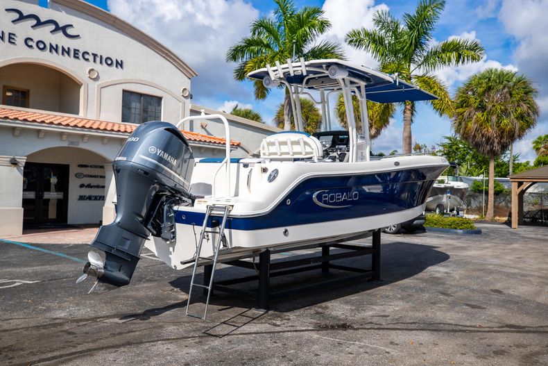 Thumbnail 10 for Used 2019 Robalo R242 Center Console boat for sale in West Palm Beach, FL