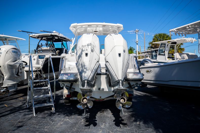Thumbnail 2 for New 2022 Blackfin 272DC boat for sale in West Palm Beach, FL