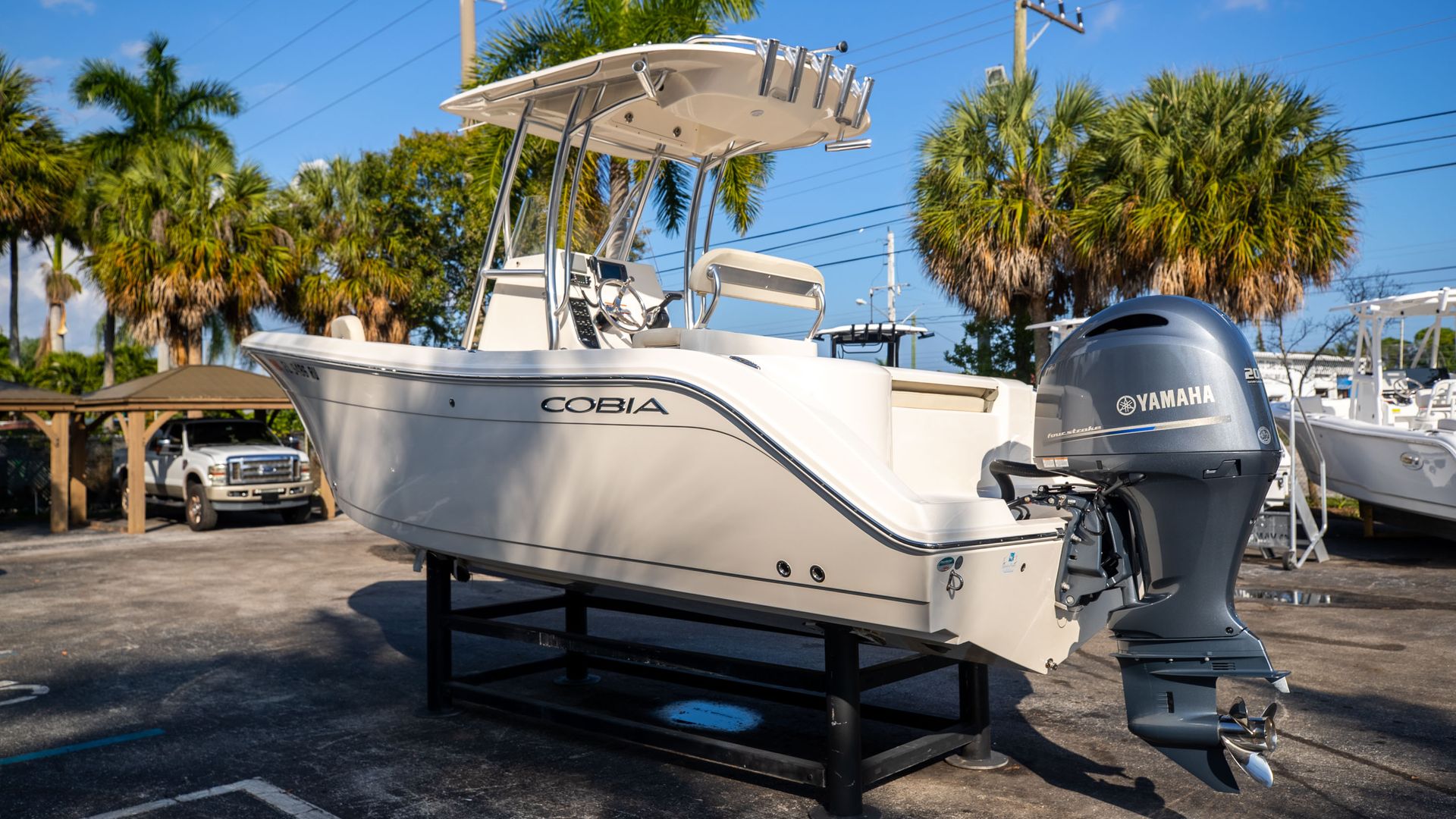 Used 2019 Cobia 220 CC #X056 image 8