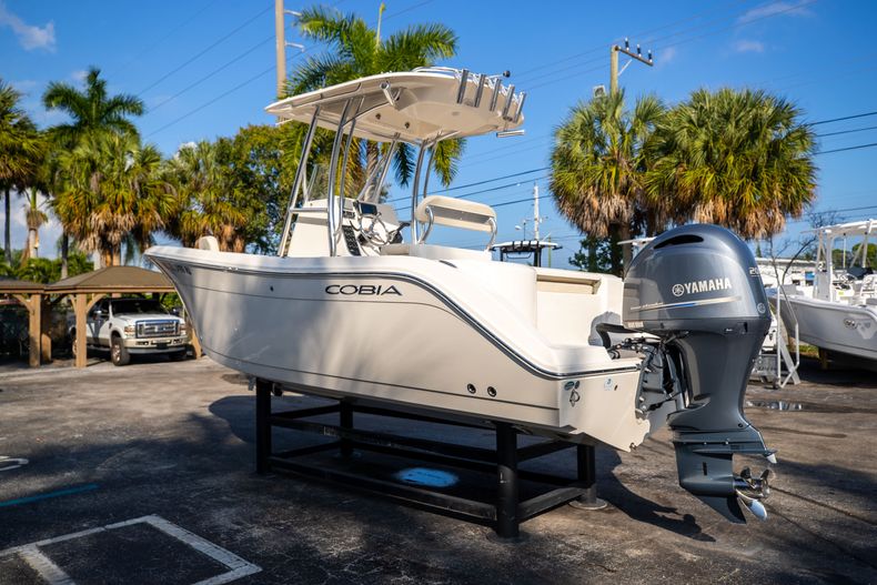 Thumbnail 7 for Used 2019 Cobia 220 CC boat for sale in West Palm Beach, FL