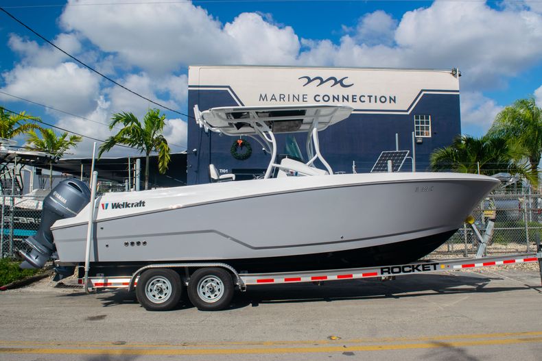 Thumbnail 0 for Used 2021 Wellcraft 262 Fisherman boat for sale in Miami, FL