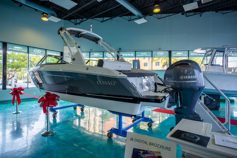 Thumbnail 1 for New 2022 Cobalt R4 OB boat for sale in Aventura, FL