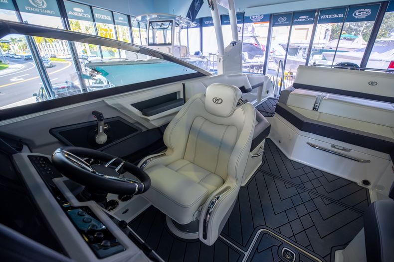 Thumbnail 32 for New 2022 Cobalt R4 OB boat for sale in West Palm Beach, FL