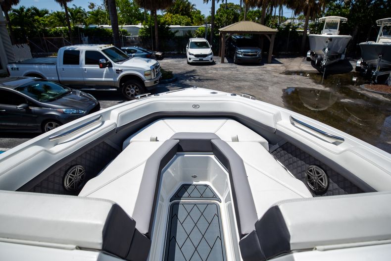 Thumbnail 12 for New 2022 Cobalt R4 OB boat for sale in West Palm Beach, FL