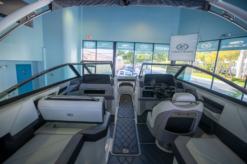 Thumbnail 20 for New 2022 Cobalt R4 OB boat for sale in West Palm Beach, FL