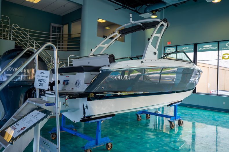 Thumbnail 2 for New 2022 Cobalt R4 OB boat for sale in Aventura, FL