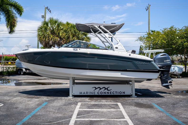 Thumbnail 4 for New 2022 Cobalt R4 OB boat for sale in West Palm Beach, FL