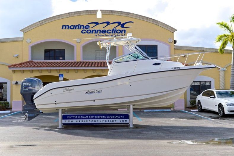 Used 2008 Seaswirl 2601 Striper Walk Around boat for sale in West Palm Beach, FL