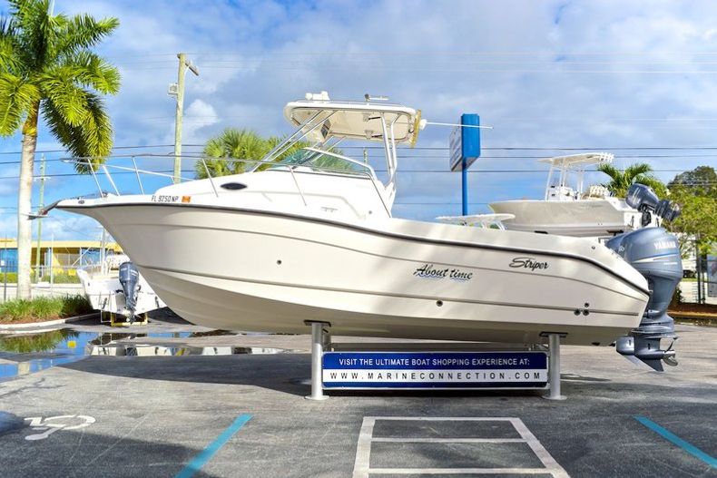 Thumbnail 4 for Used 2008 Seaswirl 2601 Striper Walk Around boat for sale in West Palm Beach, FL