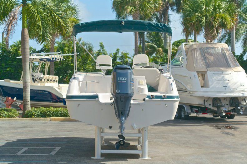 Thumbnail 6 for Used 2005 Hurricane FunDeck GS 202 OB boat for sale in West Palm Beach, FL
