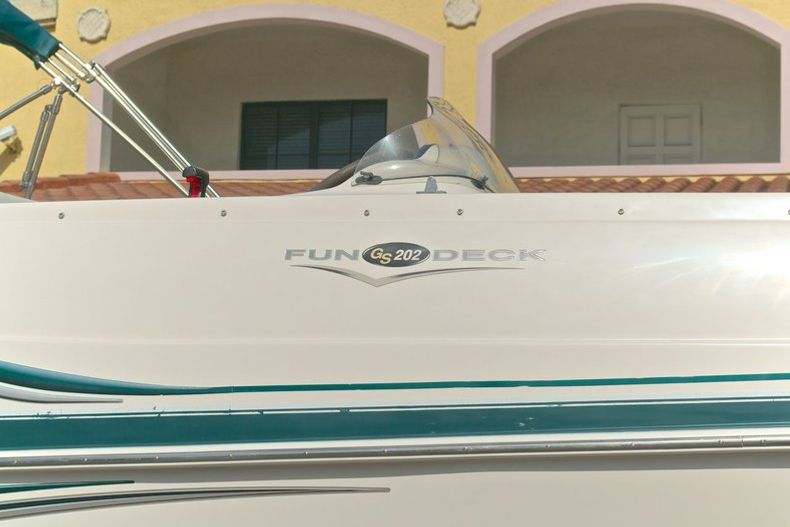 Thumbnail 8 for Used 2005 Hurricane FunDeck GS 202 OB boat for sale in West Palm Beach, FL