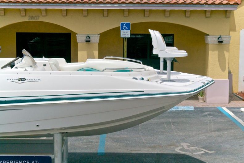 Thumbnail 30 for Used 2005 Hurricane FunDeck GS 202 OB boat for sale in West Palm Beach, FL