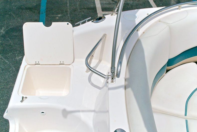 Thumbnail 35 for Used 2005 Hurricane FunDeck GS 202 OB boat for sale in West Palm Beach, FL