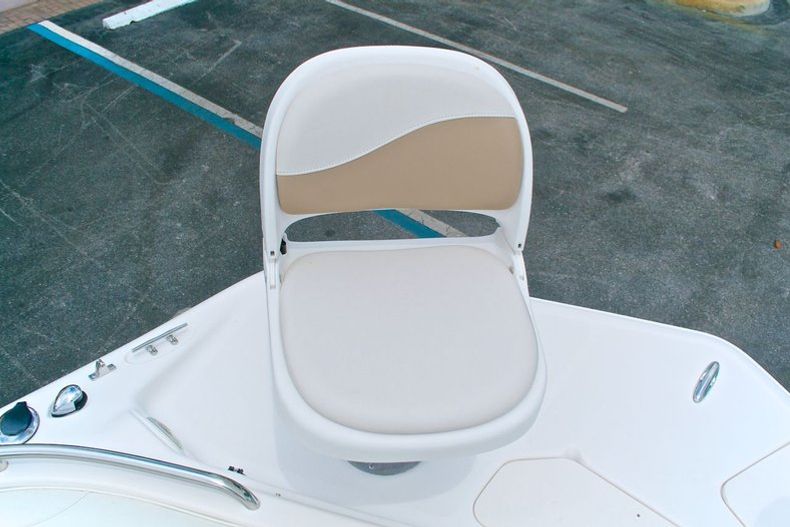 Thumbnail 77 for Used 2005 Hurricane FunDeck GS 202 OB boat for sale in West Palm Beach, FL