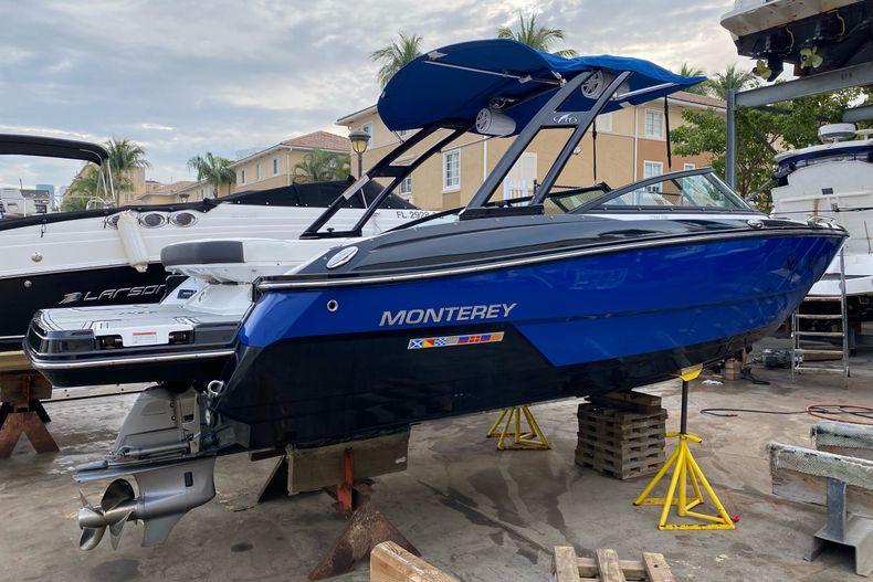 Thumbnail 5 for Used 2020 Monterey 238SS boat for sale in Aventura, FL