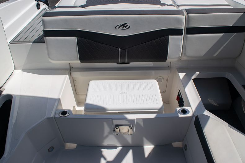 Thumbnail 18 for Used 2020 Monterey 238SS boat for sale in West Palm Beach, FL