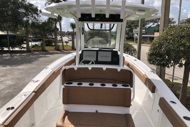 Thumbnail 9 for New 2022 Sea Hunt Ultra 275 SE boat for sale in Vero Beach, FL