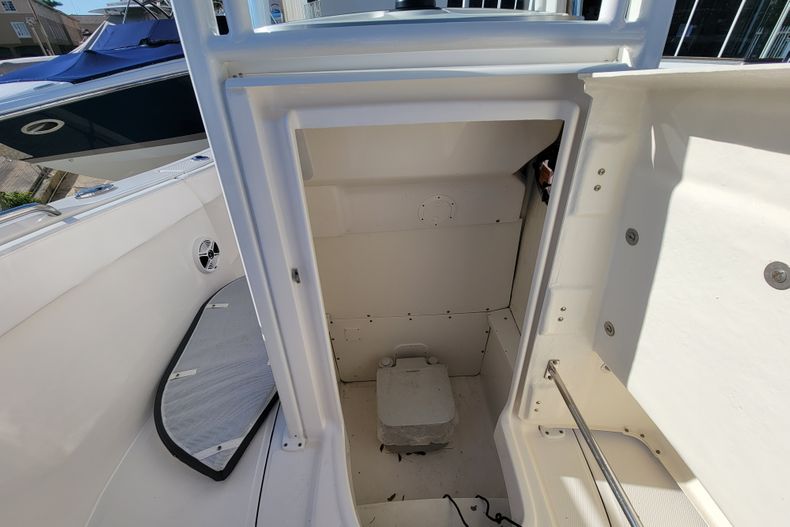 Thumbnail 9 for Used 2020 Robalo R230 Center Console boat for sale in Aventura, FL