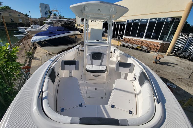 Thumbnail 8 for Used 2020 Robalo R230 Center Console boat for sale in Aventura, FL