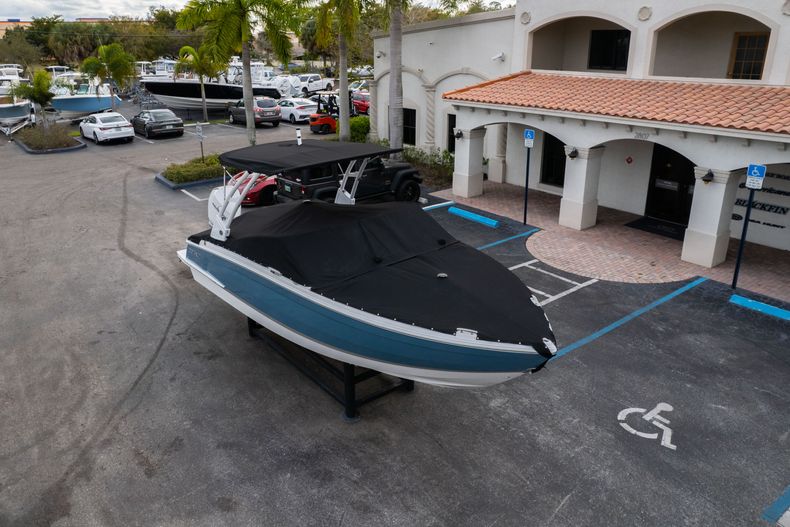Thumbnail 36 for New 2022 Cobalt R4 OB boat for sale in West Palm Beach, FL