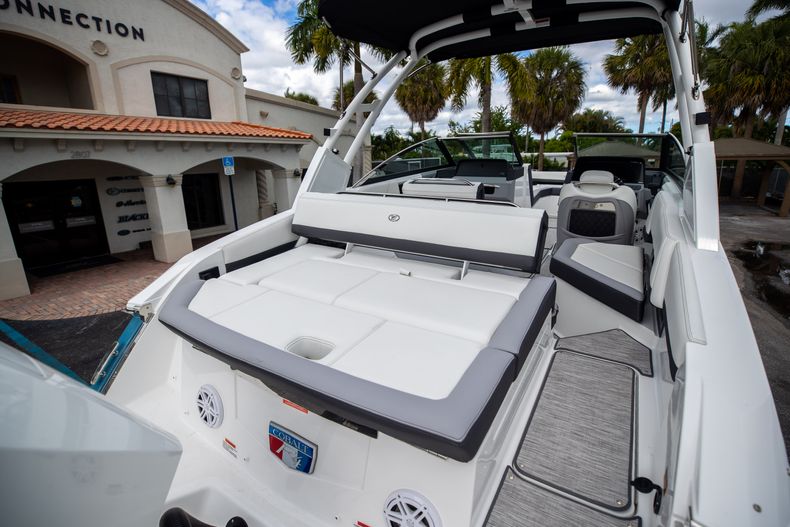 Thumbnail 9 for New 2022 Cobalt R4 OB boat for sale in West Palm Beach, FL