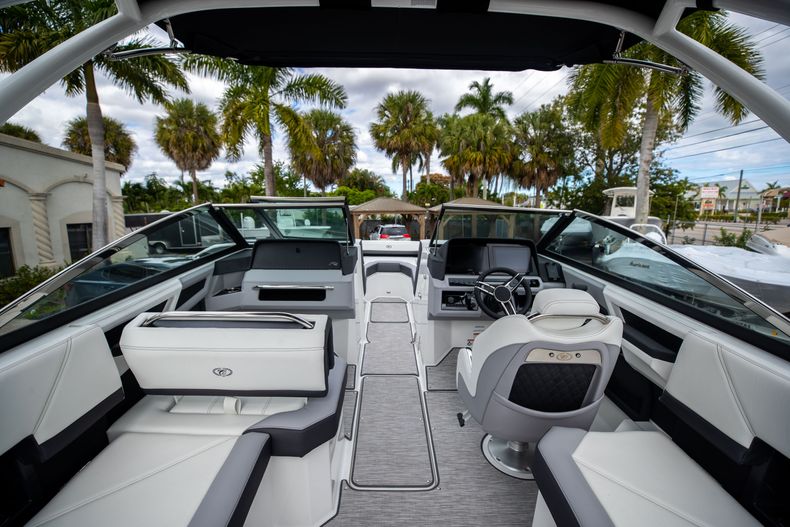 Thumbnail 10 for New 2022 Cobalt R4 OB boat for sale in West Palm Beach, FL
