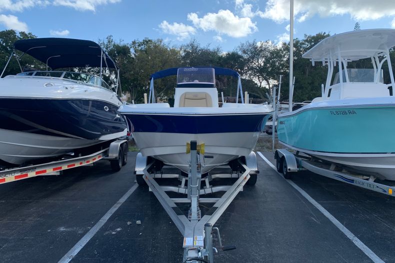 Thumbnail 1 for Used 2020 NauticStar 211 Hybrid boat for sale in West Palm Beach, FL