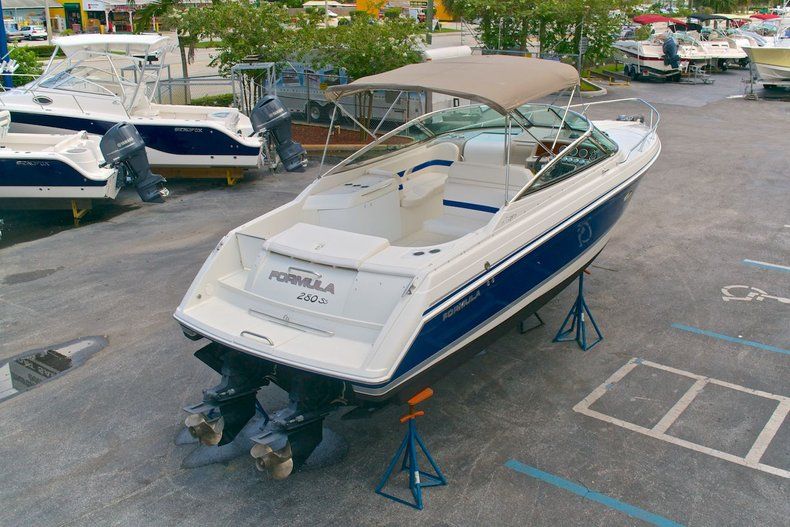 Thumbnail 110 for Used 2003 Formula 280 Sun Sport boat for sale in West Palm Beach, FL
