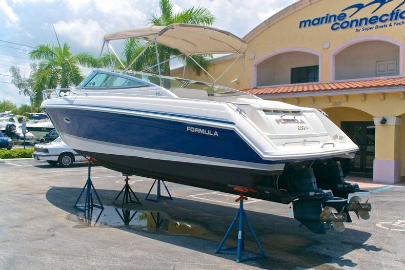 Thumbnail 7 for Used 2003 Formula 280 Sun Sport boat for sale in West Palm Beach, FL