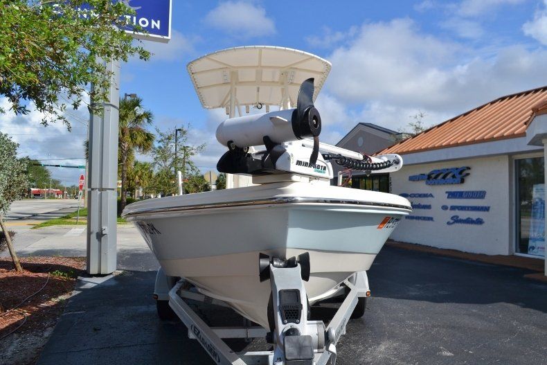 Thumbnail 2 for Used 2013 Pathfinder 2200 TRS Bay Boat boat for sale in Vero Beach, FL