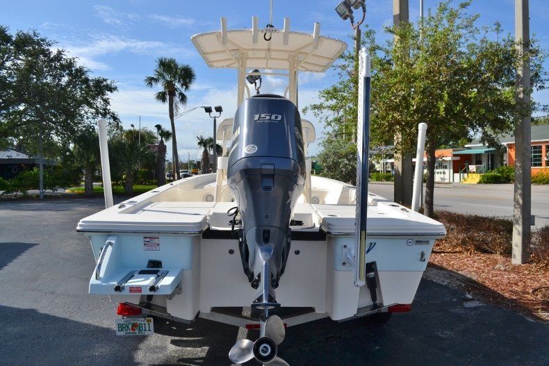 Thumbnail 4 for Used 2013 Pathfinder 2200 TRS Bay Boat boat for sale in Vero Beach, FL