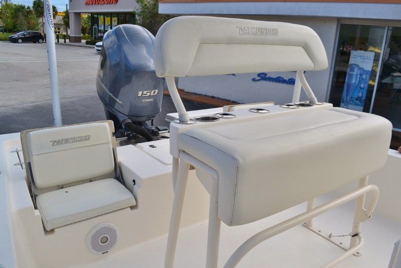 Thumbnail 16 for Used 2013 Pathfinder 2200 TRS Bay Boat boat for sale in Vero Beach, FL
