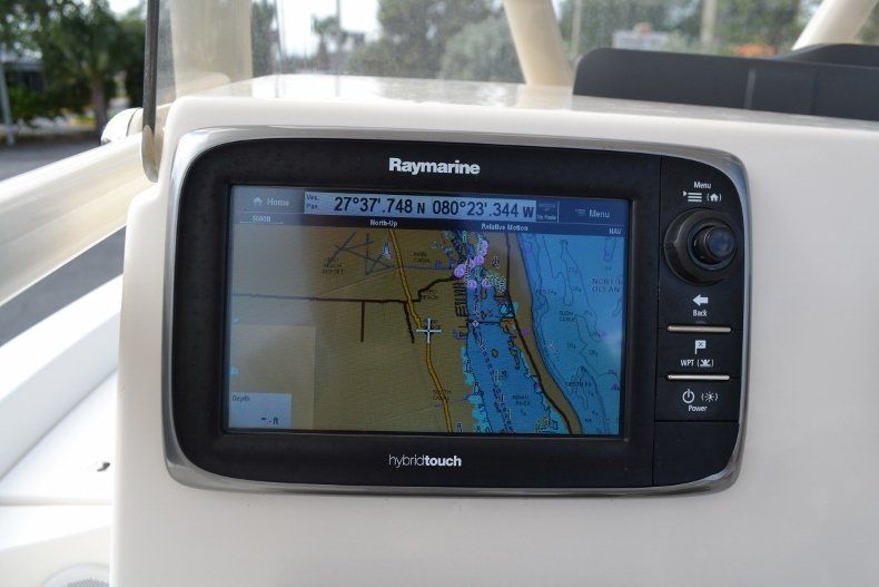 Thumbnail 19 for Used 2013 Pathfinder 2200 TRS Bay Boat boat for sale in Vero Beach, FL