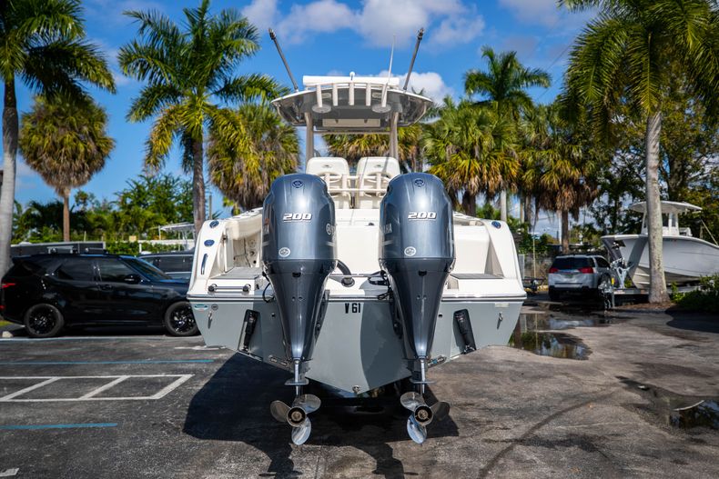 Thumbnail 9 for Used 2019 Cobia 277 CC boat for sale in West Palm Beach, FL