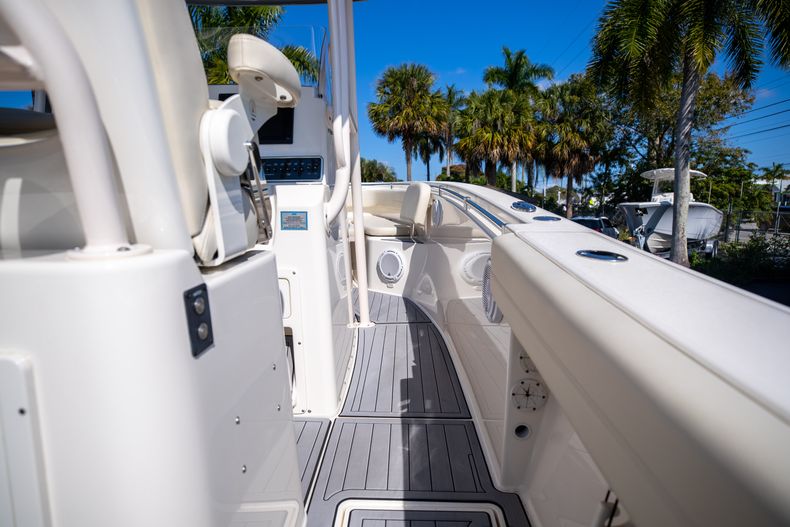 Thumbnail 18 for Used 2019 Cobia 277 CC boat for sale in West Palm Beach, FL